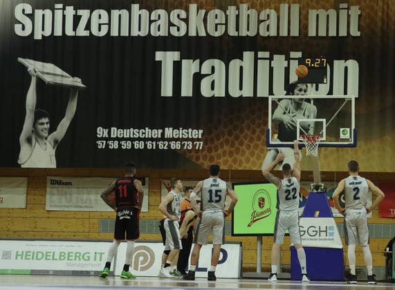 Phillipp Heyden No 22, MLP Academics Heidelberg shooting free throw during game in Pro A, MLP Academics Heidelberg Artland Dragons Heidelberg 10 03 21 Basketball , 10 03 2021, Heidelberg Germany xpxlax