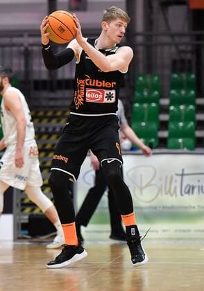 10 03 2021 Basketball Season 2020 2021 2 Bundesliga Pro A 14 Spieltag Nürnberg Falcons Basketball Club NBC wiha panthers Schwenningen Jonas Niedermanner 9, Wiha Panthers Schwenningen Freisteller Einzelbild