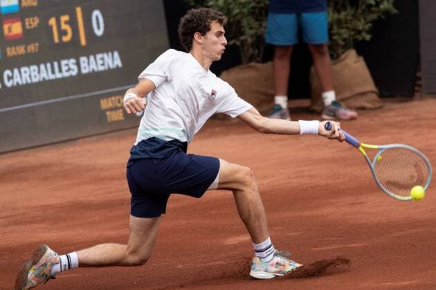 Argentine tennis player Juan Manuel Cerundolo in action against Spanish tennis player Roberto Carballes Baena, during the second round of the ATP, Tennis Herren 250 Chile Open, in Santiago, Chile, 11 March 2021. Chile Tennis Open !ACHTUNG: NUR REDAKTIONELLE NUTZUNG!  Copyright: xAlbertoxValdesx AME1297 20210311-637510848869587373