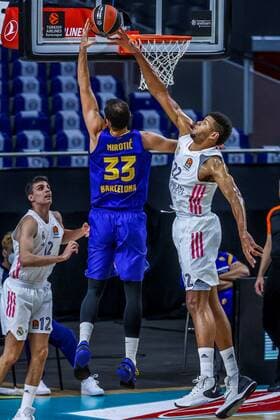 Madrid s center Walter Edy Tavares (R) in action against Barca s Nikola Mirotic (L) during the Euroleague game between Real Madrid and Barca at WiZink Center in Madrid, Spain, 11 March 2021. Real Madrid - Barca !ACHTUNG: NUR REDAKTIONELLE NUTZUNG!  Copyright: xJuanJoxMartínx GRAF3575 20210311-637510943558839721