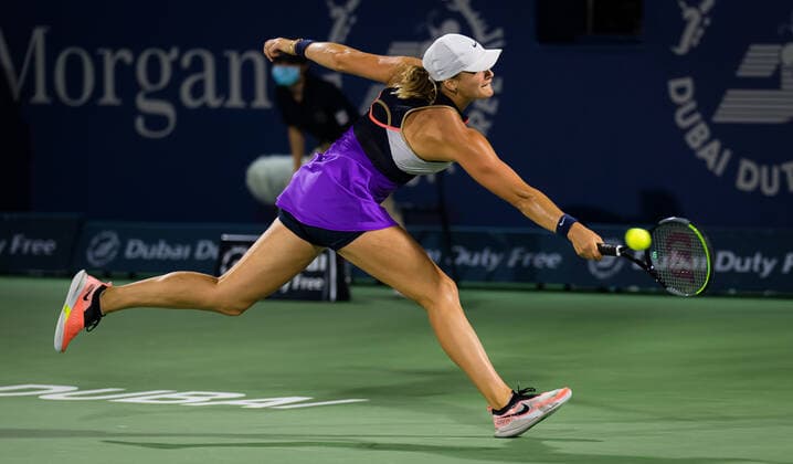 March 11, 2021, DUBAI, UNITED ARAB EMIRATES: Aryna Sabalenka of Belarus in action during the quarter-final at the 2021 Dubai Duty Free Tennis Championships WTA, Tennis Damen 1000 tournament against Garbine Muguruza of Spain DUBAI UNITED ARAB EMIRATES - ZUMAa181 20210311_zaa_a181_091 Copyright: xRobxPrangex