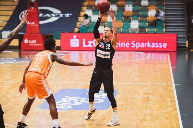 easyCredit BBL 23 Matchday RASTA Vechta vs ratiopharm ulm, 13 03 2021 Edgar Sosa RASTA Vechta, 12 , Thomas Klepeisz ratiopharm ulm, 22 easyCredit BBL 23 Matchday RASTA Vechta vs ratiopharm ulm on 13 03 2021 in Vechta RASTA Dome , Germany, Copyright: xBEAUTIFULxSPORTS Neddermannx