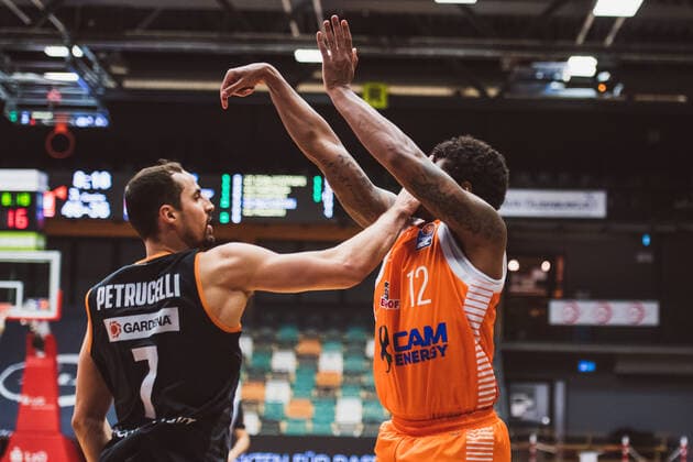 easyCredit BBL 23 Matchday RASTA Vechta vs ratiopharm ulm, 13 03 2021 John Petrucelli ratiopharm ulm, 7 , Edgar Sosa RASTA Vechta, 12 easyCredit BBL 23 Matchday RASTA Vechta vs ratiopharm ulm on 13 03 2021 in Vechta RASTA Dome , Germany, Copyright: xBEAUTIFULxSPORTS Neddermannx