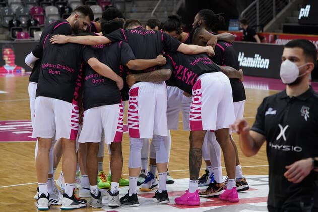 GER, Easycredit BBL, Telekom Baskets Bonn vs Brose Bamberg 13 03 2021, Telekom Dome, Bonn, GER, Easycredit BBL, Telekom Baskets Bonn vs Brose Bamberg, in the picture team circle Bonn nordphotoxGmBHx xMeuter nph00351