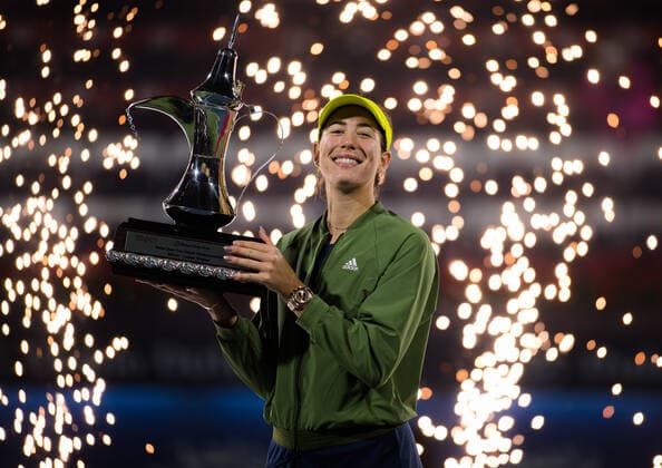 Tennis, WTA tournament in Dubai, Garbine Muguruza with trophy