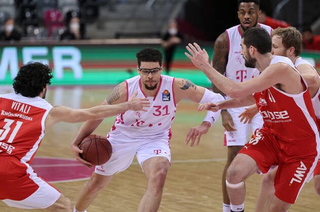 GER, Easycredit BBL, Telekom Baskets Bonn vs Brose Bamberg 13 03 2021, Telekom Dome, Bonn, GER, Easycredit BBL, Telekom Baskets Bonn vs Brose Bamberg, in the picture Isaiah Philmore Telekom Bonn 31 , in duel against Michele Vitali Brose Bamberg 31 , nordphotoxGmBHx xMeuter nph00351