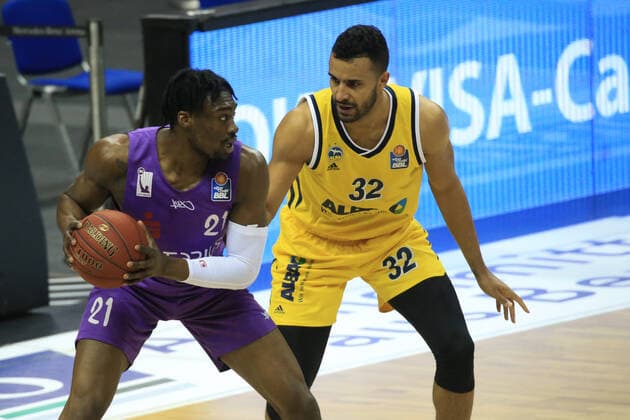 DEU, GER, 1 BBL, ALBA vs BG Goettingen, 14 03 2021, Mercedes Benz Arena, Berlin, DEU, GER, 1 BBL, ALBA vs BG Goettingen, in picture Johannes Thiemann ALBA Berlin 32 , Tai Odiase Goettingen 21 nordphotoxGmbHx xEngler nph00076