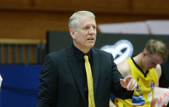 Ludwigsburg , Basketball easyCredit BBL Bundesliga , HAKRO Merlins Crailsheim vs MHP Riesen Ludwigsburg , John Patrick coach Riesen