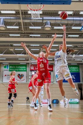 Barbora Kasparkowa 10, GISA Lions SV Halle vs Frieda Bühner Osnabrück GISA Lions SV Halle vs GiroLive Panthers Osnabrück Basketball 1 Bundesliga ERDGAS Sportarena Halle Saale 14 03 2021 Photo Holger John Sachsen Anhalt Germany ERDGAS Sportarena Halle Saale