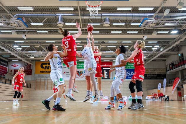 Klaudia Grudzien 23, GISA Lions SV Halle under the basket GISA Lions SV Halle vs GiroLive Panthers Osnabrück Basketball 1 Bundesliga ERDGAS Sportarena Halle Saale 14 03 2021 Photo Holger John Sachsen Anhalt Germany ERDGAS Sportarena Halle Saale