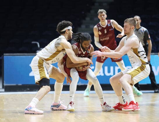 Gavin Schilling Basketball Loewen Braunschweig , Marcus Thornton Chemnitz99 , Martin Peterka Basketball Loewen Braunschweig