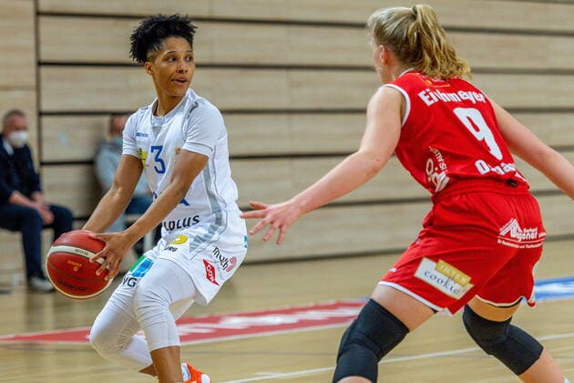 Deeshyra Thomas 03, GISA Lions SV Halle vs Emma Eichmeyer Osnabrück GISA Lions SV Halle vs GiroLive Panthers Osnabrück Basketball 1 Bundesliga ERDGAS Sportarena Halle Saale 14 03 2021 Photo Holger John Sachsen Anhalt Germany ERDGAS Sportarena Halle Saale