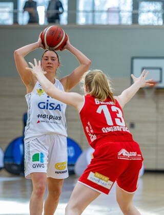 Barbora Kasparkowa 10, GISA Lions SV Halle vs Frieda Bühner Osnabrück GISA Lions SV Halle vs GiroLive Panthers Osnabrück Basketball 1 Bundesliga ERDGAS Sportarena Halle Saale 14 03 2021 Photo Holger John Sachsen Anhalt Germany ERDGAS Sportarena Halle Saale
