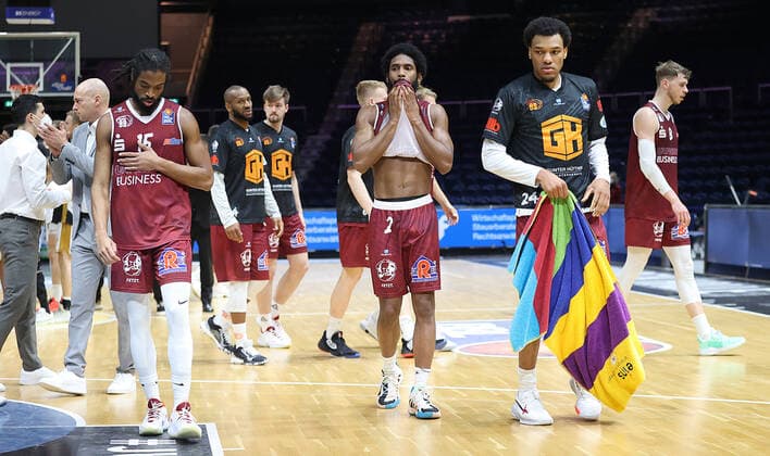 Terrell Harris Chemnitz99 2 Disappointed, Marcus Thornton Chemnitz99 15