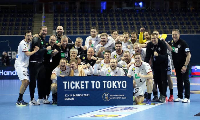 Bilder des Jahres 2021, Sport 03 März Sport Themen der Woche KW10 Sport Bilder des Tages 14.03.2021, Handball TOKYO Qualifikation 2020, Algerien - Deutschland, in der Max-Schmeling-Halle Berlin. Jubel, Deutschland zieht das Ticket für Tokyo *** 14 03 2021, Handball TOKYO Qualification 2020, Algeria Germany, in the Max Schmeling Halle Berlin Cheers, Germany draws the ticket for Tokyo