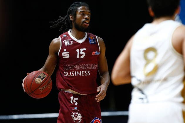 14 03 2021, xgox, basketball, easyCredit BBL, basketball loewen brunswick niners chemnitz emspor, v l marcus thornton niners chemnitz, 15 on the ball brunswick