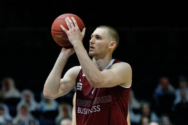 14 03 2021, xgox, basketball, easyCredit BBL, basketball loewen brunswick niners chemnitz emspor, v l jonas richter niners chemnitz, 7 am ball brunswick