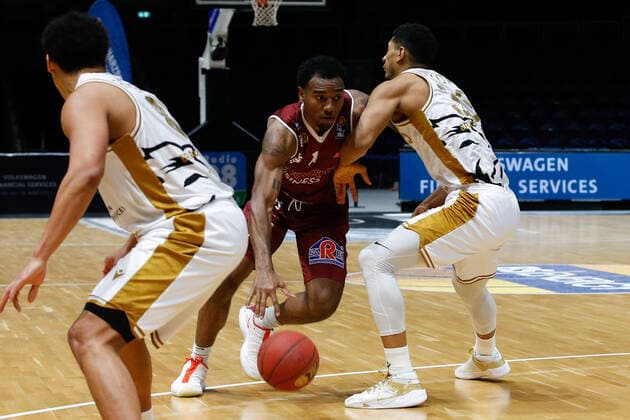 14 03 2021, xgox, basketball, easyCredit BBL, basketball loewen brunswick niners chemnitz emspor, v l isiaha mike niners chemnitz, 11 am ball brunswick