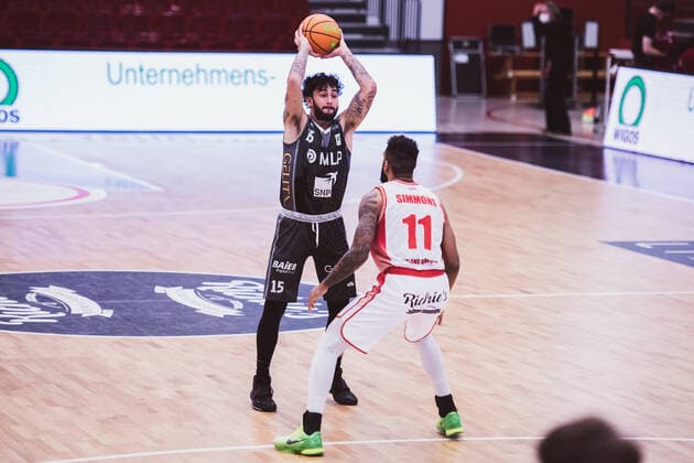 ProA 26 Matchday Artland Dragons vs MLP Academics Heidelberg, 14 03 2021 Jordan Geist MLP Academics Heidelberg, 15 , Gerel David Simmons Artland Dragons, 11 ProA 26 Matchday Artland Dragons vs MLP Academics Heidelberg on 14 03 2021 in Quakenbrueck Artland Arena , Germany, Copyright: xBEAUTIFULxSPORTS Neddermannx