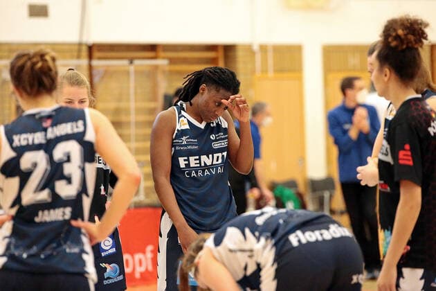 14 03 2021, xovx, Basketball Damen 1 Bundesliga, BC Pharmaserv Marburg XCYDE Angels Nördlingen Respect Leaphart XCYDE Angels Nördlingen enttaeuscht, enttaeuscht schauend, dissapointed after the 60 68 defeat in Marburg Marburg Sporthalle Georg Gaßmann Stadion Hessen Germany DE
