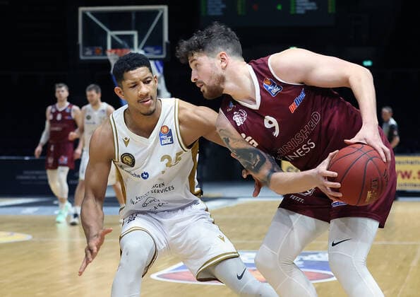 Dominique Johnson Chemnitz99 , Karim Jallow Basketball Loewen Braunschweig