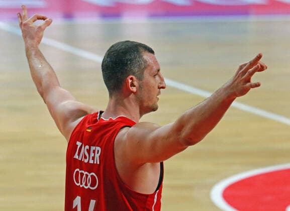 16 Paul Zipser FCBB cheers his goal a few seconds before the end of the game Jubel, Freude, Glück Basketball, 1 Bundesliga, BBL, FC Bayern München vs EWE Baskets Oldenburg at Audi Dome, 14 03 2021 PHOTO Mladen Lackovic LakoPress