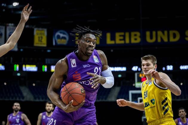 Basketball Berlin 14 03 2021 Season 2020 2021 1 Bundesliga easyCredit BBL Alba Berlin BG Göttingen Tai Odiase Göttingen, No 21 Ben Lammers Alba Berlin, No 50