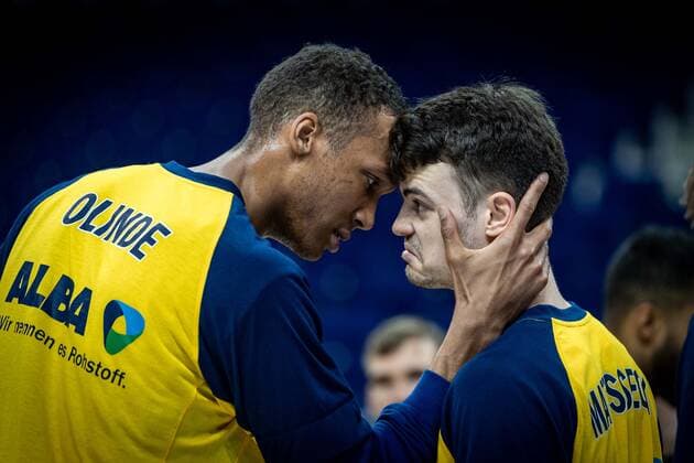 Basketball Berlin 14 03 2021 Season 2020 2021 1 Bundesliga easyCredit BBL Alba Berlin BG Göttingen Louis Olinde Alba Berlin, No 19 li Jonas Mattisseck Alba Berlin, No 09