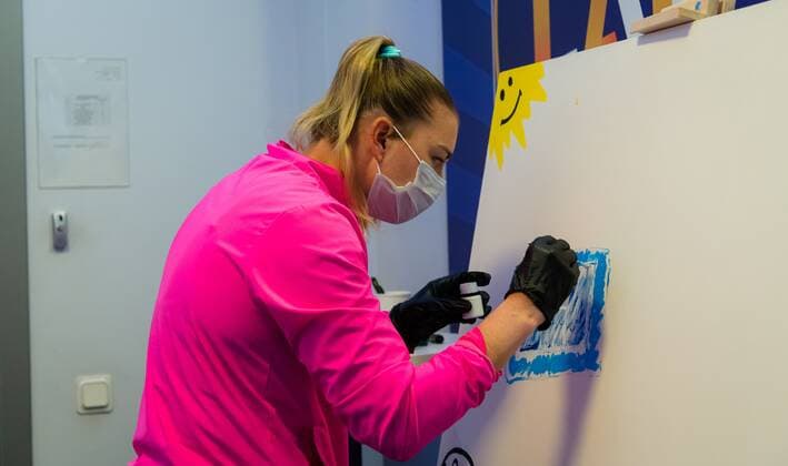 Mandatory Credit: Photo by Rob Prange Shutterstock (11800201cl) Vera Zvonareva of Russia paints a painting after her first-round win at the 2021 St. Petersburg Ladies Trophy WTA, Tennis Damen 1000 tournament WTA St Petersburg Ladies Trophy, Tennis, St Petersburg, Russia - 15 Mar 2021 WTA St Petersburg Ladies Trophy, Tennis, St Petersburg, Russia - 15 Mar 2021  Copyright: xRobxPrange Shutterstockx 11800201cl