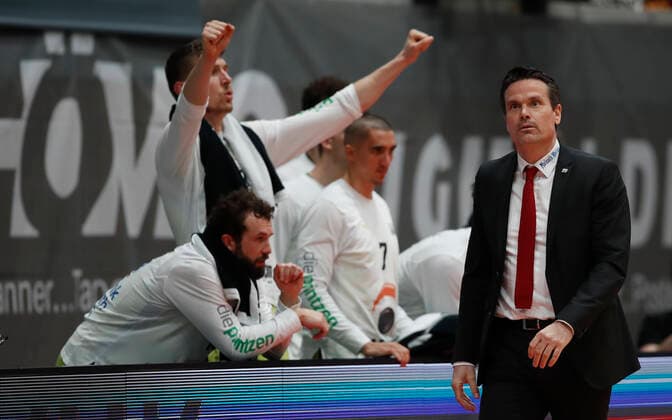 15 03 2021, Basketball, BBL 2020 2021, 23 matchday, s Oliver Wuerzburg medi bayreuth, GER, Wuerzburg, s Oliver Arena, picture Head Coach Raoul Korner medi bayreuth Copyright: HMBxMedia xHeikoxBecker