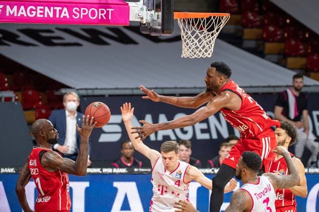 James Gist 21 FC Bayern , JaJuan Johnson 25 FC Bayern , FC Bayern Basketball vs Telekom Baskets Bonn, BBL, 16 03 2021 Muenchen Bayern Germany Copyright: xkolbert-press UlrichxGamelx