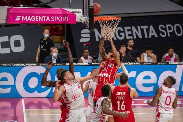 Stahinja Micovic 4 Telekom Baskets Bonn , Nick Weiler Babb 0 FC Bayern , FC Bayern Basketball vs Telekom Baskets Bonn, BBL, 16 03 2021 Muenchen Bayern Germany Copyright: xkolbert-press UlrichxGamelx
