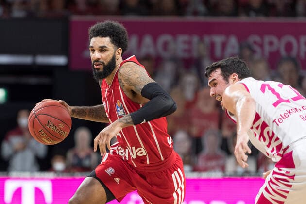 Basketball, BBL, 20210316, FC Bayern München Telekom Basket Bonn In the picture Dennis Jerome SEELEY FC Bayern München, 4 and Anthony DILEO Telekom Baskets Bonn, 11 Munich Audi Dome Bayern Germany Copyright: Passion2Press MarkusxFischerx