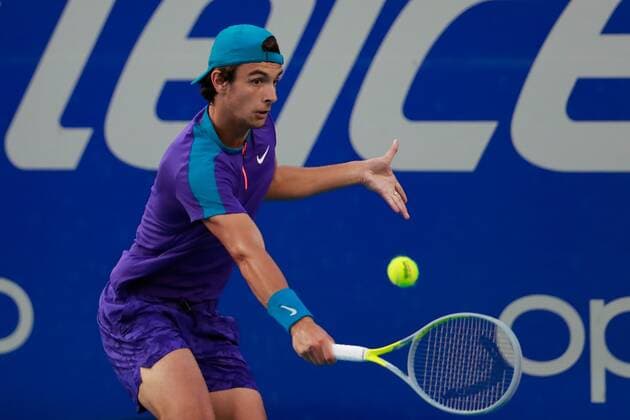 Lorenzo Musetti of Italy in action against Argentine Diego Schwartzman, during the second day of activities of the Mexican Tennis Open in Acapulco, Guerrero state, Mexico, 16 March 2021. Mexican Tennis Open of Acapulco !ACHTUNG: NUR REDAKTIONELLE NUTZUNG!  Copyright: xDavidxGuzmanx MEX7149 20210317-637515468792155283