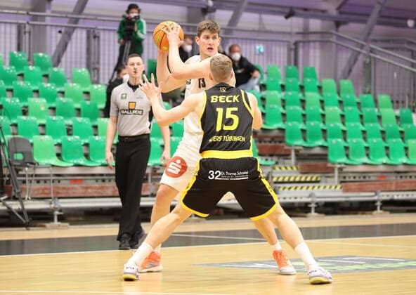 17 03 2021 Basketball Season 2019 2020 2 Bundesliga Pro A 8 Spieltag Nürnberg Falcons Basketball Club NBC Tigers Tübingen DaMa Jonathan Maier 13, Nürnberg Falcons BC NBC Jekabs Beck 15, Tigers Tübingen, Tigers Tuebingen.