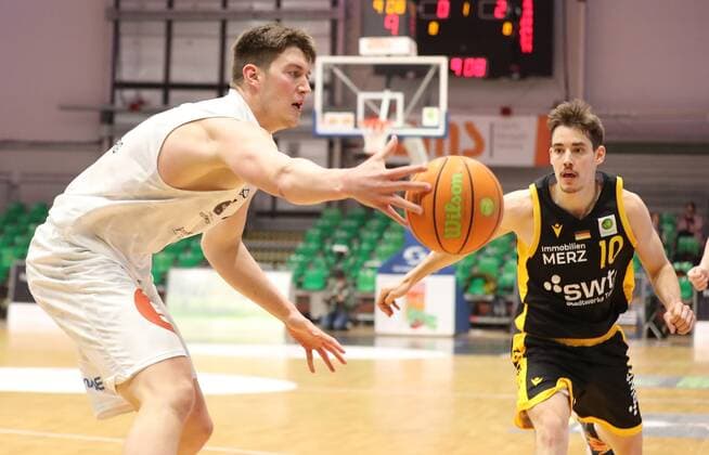 17 03 2021 Basketball Season 2019 2020 2 Bundesliga Pro A 8 Spieltag Nürnberg Falcons Basketball Club NBC Tigers Tuebingen DaMa Jonathan Maier 13, Nürnberg Falcons BC NBC Gianni Otto 10, Tigers Tuebingen, Tigers Tuebingen.