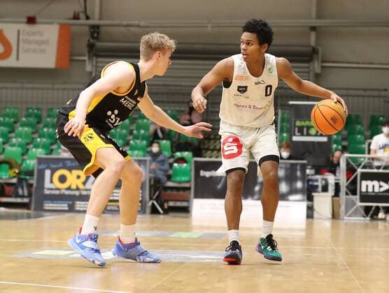 17 03 2021 Basketball Season 2019 2020 2 Bundesliga Pro A 8 Spieltag Nürnberg Falcons Basketball Club NBC Tigers Tübingen DaMa Timo Lanmüller Lanmueller 77, Tigers Tübingen, Tigers Tuebingen Tra Holder 0, Nürnberg Falcons BC NBC
