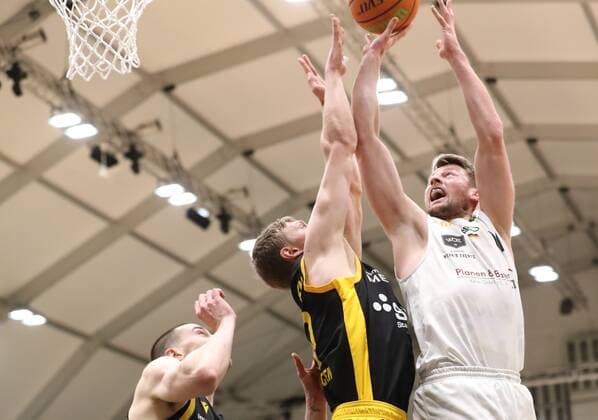17 03 2021 Basketball Season 2019 2020 2 Bundesliga Pro A 8 Spieltag Nürnberg Falcons Basketball Club NBC Tigers Tübingen DaMa Daniel Keppeler 31, Tigers Tübingen, Tigers Tuebingen Elias Veikko Juhani Valtonen 19, Tigers Tübingen, Tigers Tuebingen Sebastian Schröder Schroeder 14, Nürnberg Falcons BC NBC
