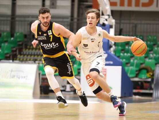 17 03 2021 Basketball Saison 2019 2020 2 Bundesliga Pro A 8 Spieltag Nürnberg Falcons Basketball Club NBC Tigers Tübingen DaMa Besnik Bekteshi 7, Tigers Tübingen, Tigers Tuebingen Christian Feneberg 7, Nürnberg Falcons BC NBC