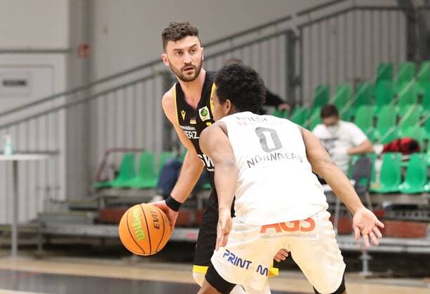 17 03 2021 Basketball Saison 2019 2020 2 Bundesliga Pro A 8 Spieltag Nürnberg Falcons Basketball Club NBC Tigers Tübingen DaMa Besnik Bekteshi 7, Tigers Tübingen, Tigers Tuebingen Tra Holder 0, Nürnberg Falcons BC NBC