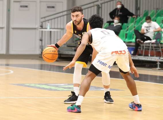 17 03 2021 Basketball Saison 2019 2020 2 Bundesliga Pro A 8 Spieltag Nürnberg Falcons Basketball Club NBC Tigers Tübingen DaMa Besnik Bekteshi 7, Tigers Tübingen, Tigers Tuebingen Tra Holder 0, Nürnberg Falcons BC NBC
