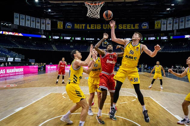 Basketball Berlin 18 03 2021 Season 2020 2021 Euroleague Regular Season Alba Berlin Olympiakos Piraeus Ben Lammers Alba Berlin, No 50 Octavius Ellis Piraeus, No 32