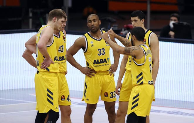 Ben Lammers, Luke Sikma, Jayson Granger, Simone Fontecchio, Peyton Siva talking sports basketball EuroLeague men season 2020 2021 18 03 2021 ALBA Berlin vs Olympiakos Piraeus Piraeus