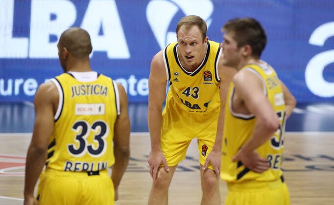 Jayson Granger, Luke Sikma, Ben Lammers disappointed after end of game disappointment Sports Basketball EuroLeague Mens Season 2020 2021 18 03 2021 ALBA Berlin vs Olympiakos Piraeus Piraeus.