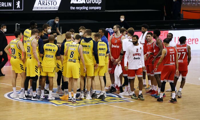 Teams Teams after match Sport Basketball EuroLeague Men Season 2020 2021 18 03 2021 ALBA Berlin vs Olympiakos Piraeus Piraeus