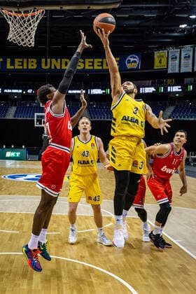 Basketball Berlin 18 03 2021 Season 2020 2021 Euroleague Regular Season Alba Berlin Olympiakos Piraeus Peyton Siva Alba Berlin, No 03