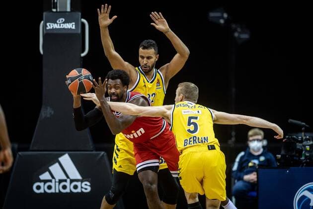 Basketball Berlin 18 03 2021 Season 2020 2021 Euroleague Regular Season Alba Berlin Olympiakos Piraeus Livio Jean Charles Piraeus, No 17 Niels Giffey Alba Berlin, No 05 Johannes Thiemann Alba Berlin, No 32 hi