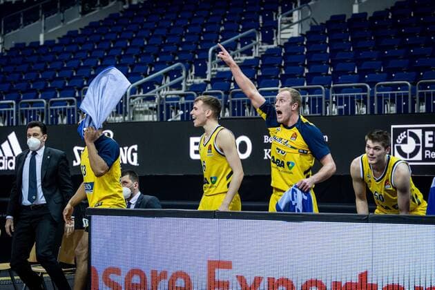Basketball Berlin 18 03 2021 Season 2020 2021 Euroleague Regular Season Alba Berlin Olympiakos Piraeus Luke Sikma Alba Berlin, No 43 Malte Delow Alba Berlin, No 06