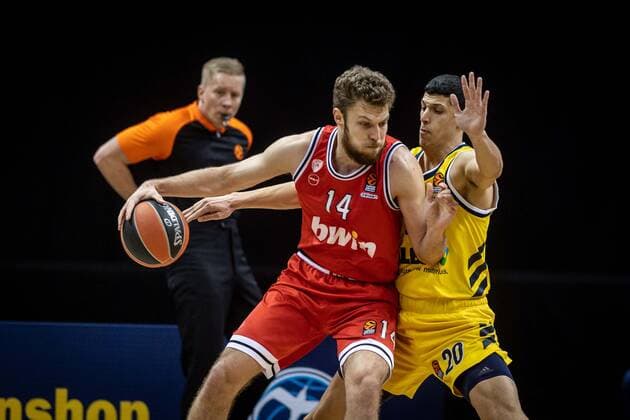 Basketball Berlin 18 03 2021 Season 2020 2021 Euroleague Regular Season Alba Berlin Olympiakos Piraeus Sasha Vezenkov Piraeus, No 14 Simone Fontecchio Alba Berlin, No 20