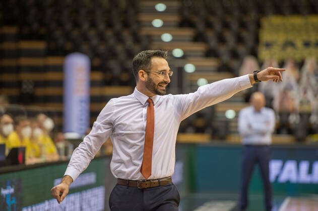 GER, Basketball, EWE Baskets Oldenburg vs Rasta Vechta 19 03 2021, EWE Arena, Oldenburg, GER, easy Credit BBL, EWE Baskets Oldenburg vs Rasta Vechta, in the picture it shows at Thomas PÄCH PAECH Rasta Vechta Headcoach Coach nordphotoxRojahn nph00310
